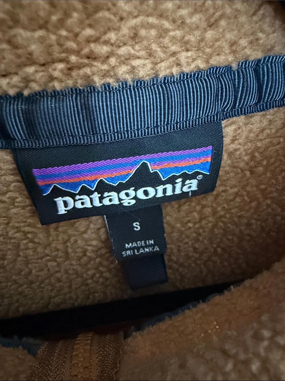 Patagonia Women's Retro Pile Marsupial - Nest Brown w/Amaranth Pink - Picture 3 of 4
